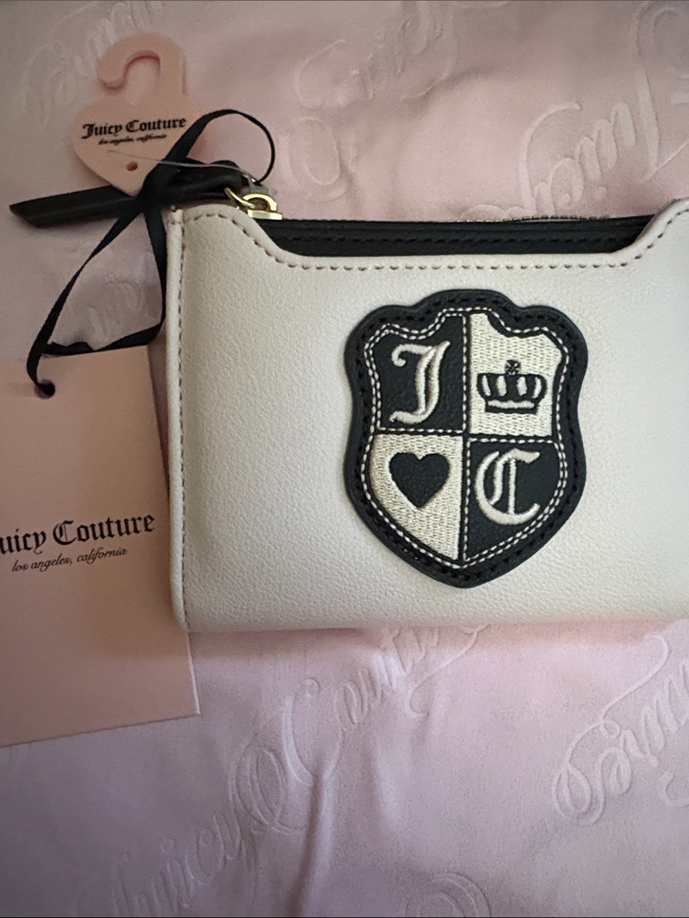 Juicy Couture Black Crest Patch Wallet 🩷🖤